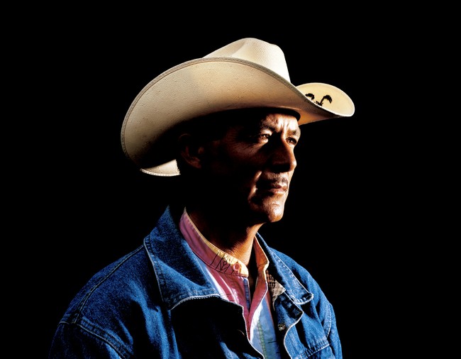 Cecilio Armando Flores, Hats [4/6]